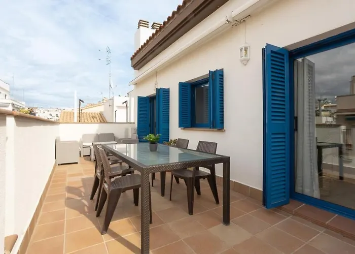 Lucas House By Group Апартаменти