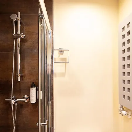 Apartment Lucas House By Group