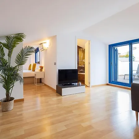 Апартаменты Lucas House By Group