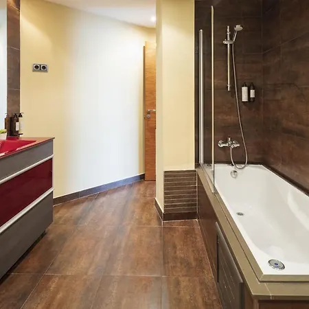 Lucas House By Group Apartment *