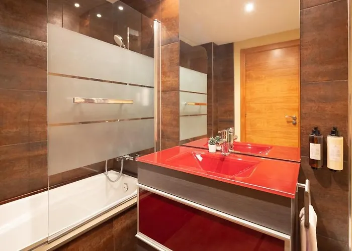 Lucas House By Group 锡切斯